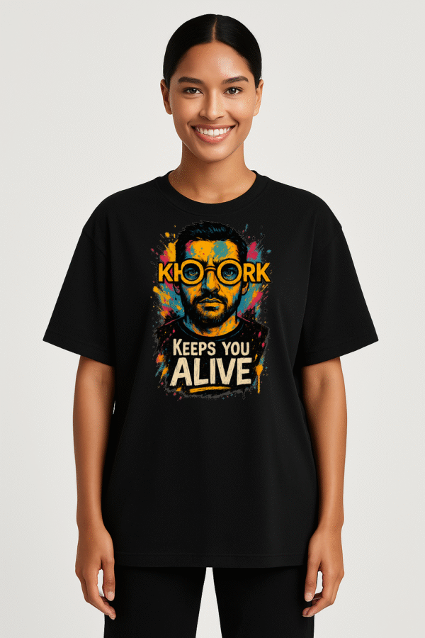 Graffiti Portrait KH•OO•RK (Unisex) – Oversized Unisex T‑Shirt
